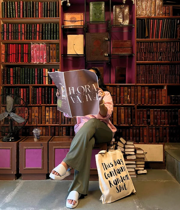 This Bag Contains Random Shit – Printed Tote Bag